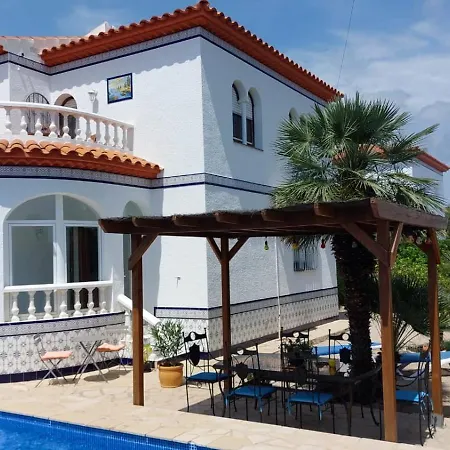 Casa Costa Dorada * Les Tres Cales